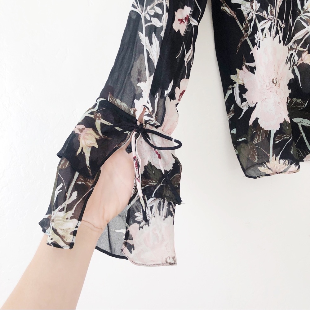 Lucky Brand Floral Pattern Ruffle Sleeve Blouse - Picture 4 of 8